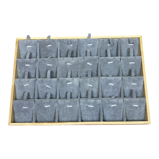 Display-Tablett für Ketten & Anhänger – 24 Steckelemente, grau samtbezogen